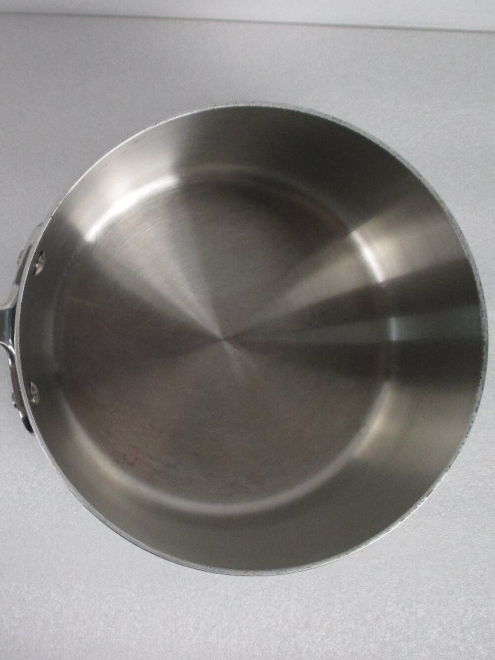 ALL CLAD D3 STAINLESS 3QT SAUCEPAN & LID - Picture 10 of 14